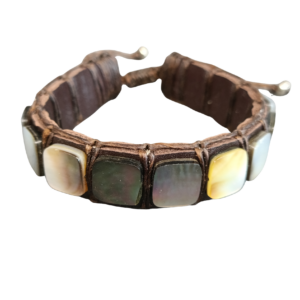BRACELET CUIR ET NACRE DE COQUILLAGE