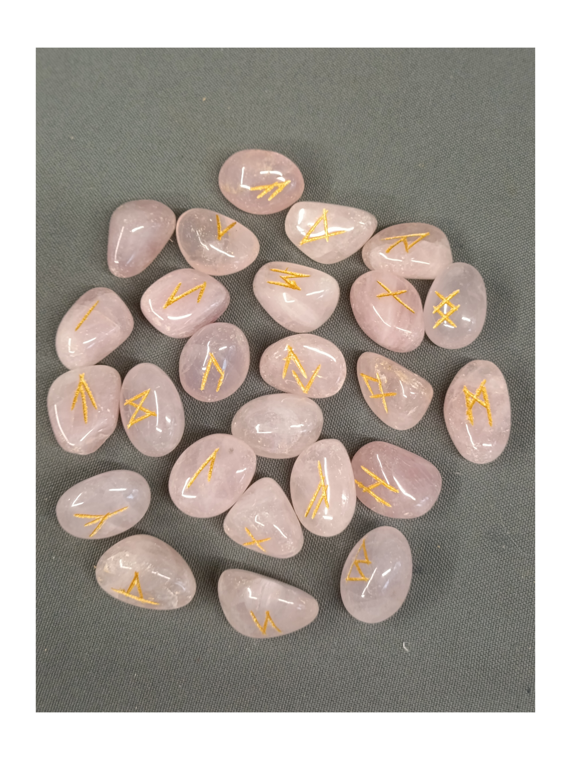 RUNES EN QUARTZ ROSE